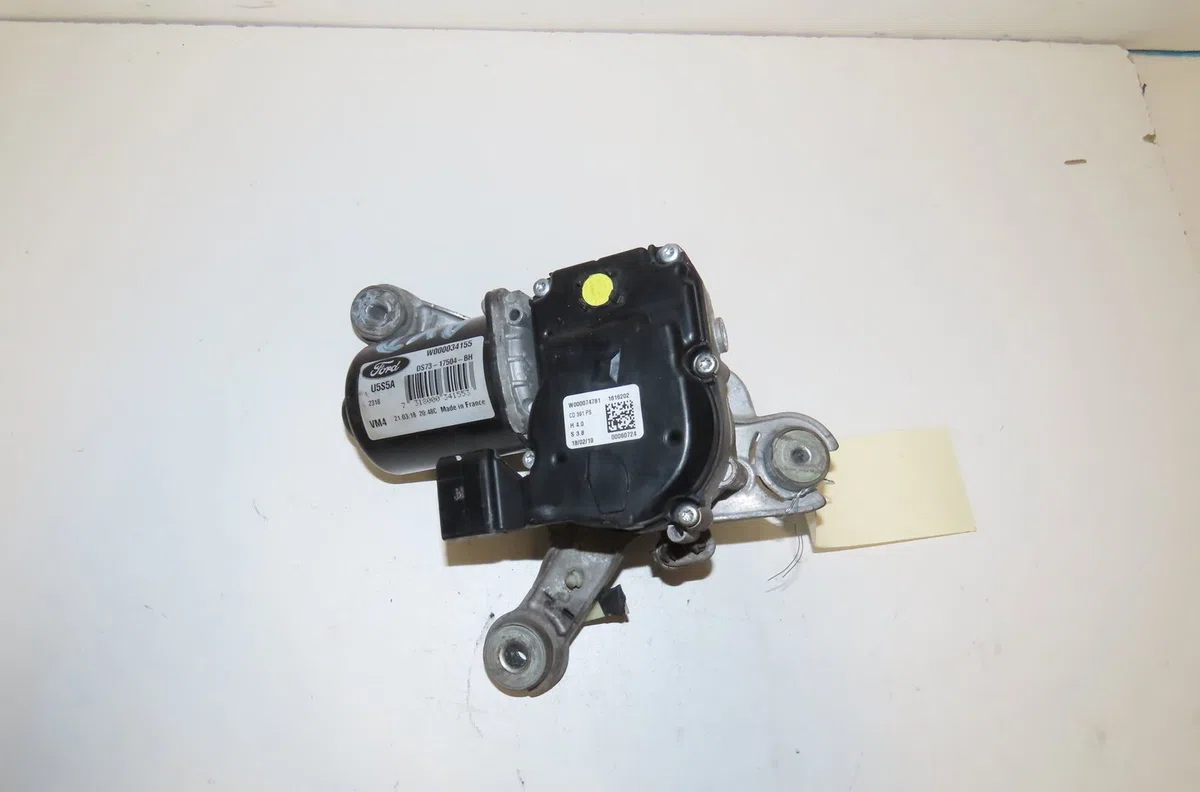 Moteur essuie-glace av droit Ford MONDEO V A trois volumes (CD) 2.0 hybrid (2014) occasion