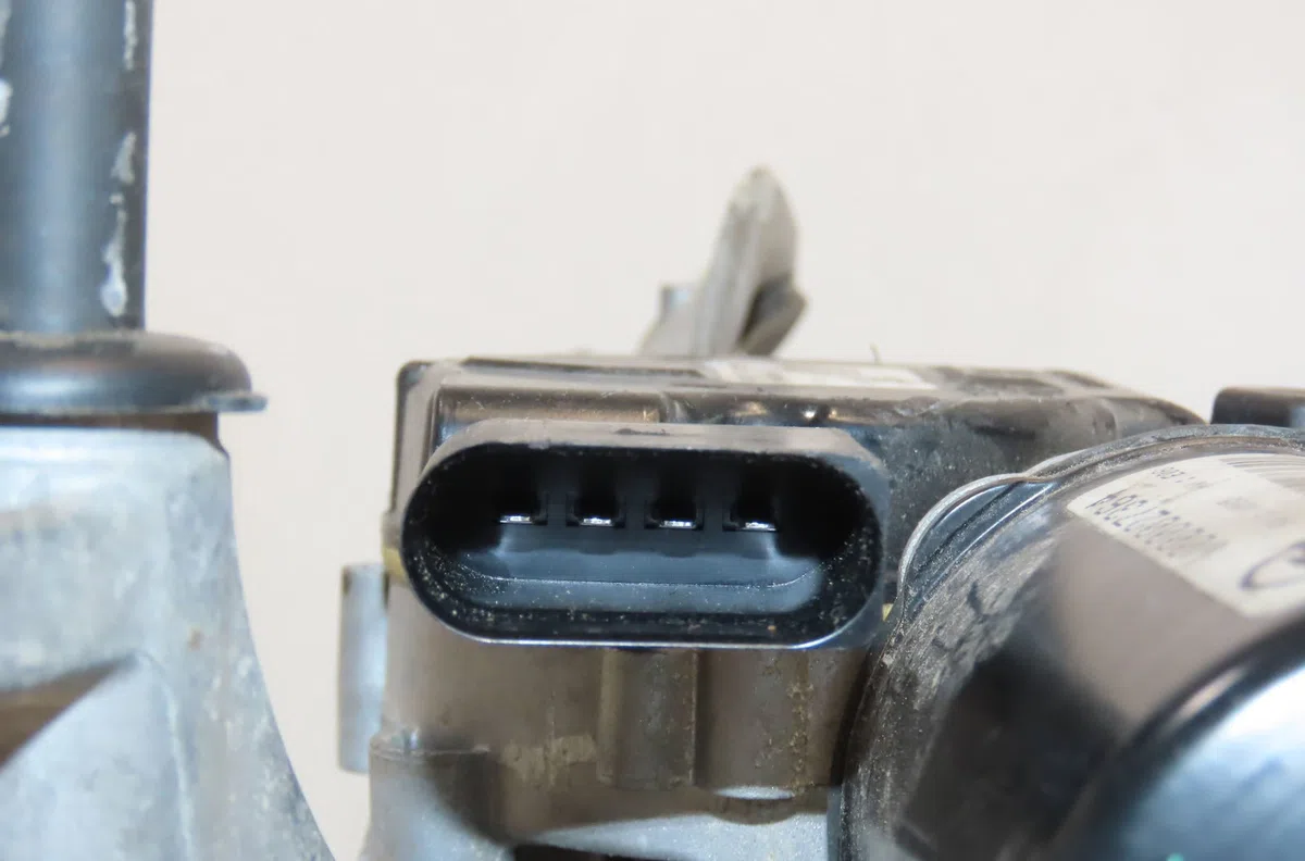 Moteur essuie-glace av droit Opel ZAFIRA TOURER C (P12) 1.6 cdti (75) (2013) occasion