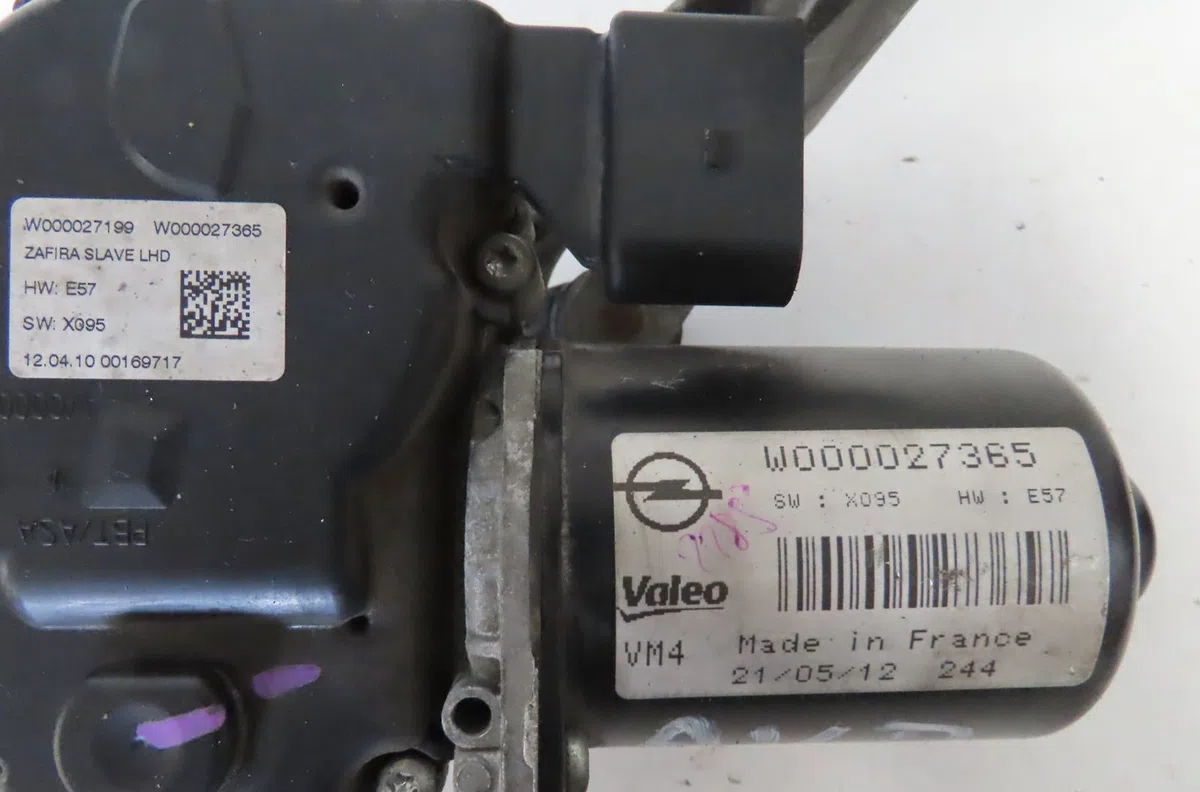Moteur essuie-glace av droit Opel ZAFIRA TOURER C (P12) 2.0 cdti (75) (2011) occasion