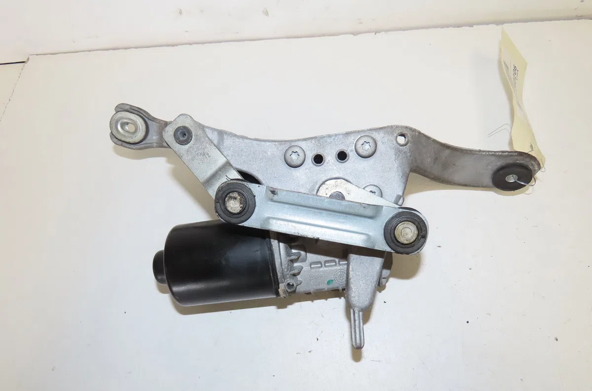 Moteur essuie-glace av droit Opel ZAFIRA TOURER C (P12) 2.0 cdti (75) (2011) occasion
