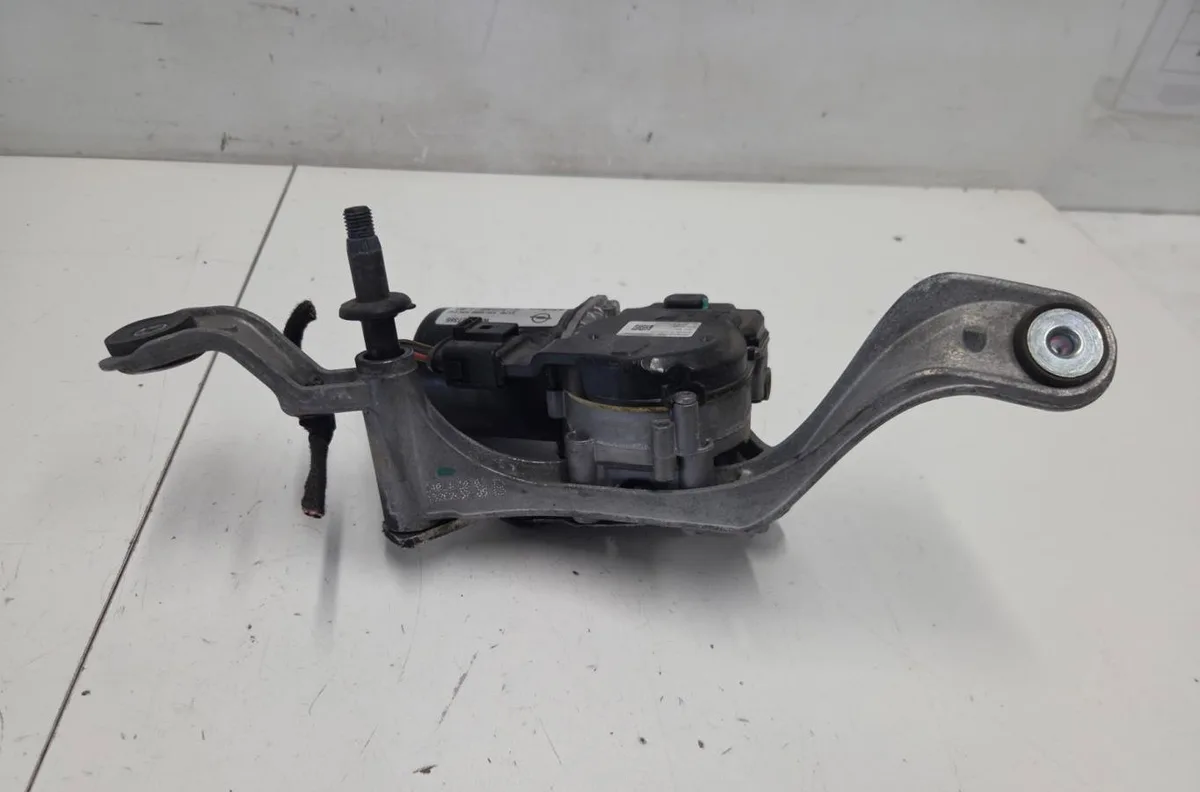 Moteur essuie-glace av droit OPEL ZAFIRA TOURER C PHASE 1 occasion