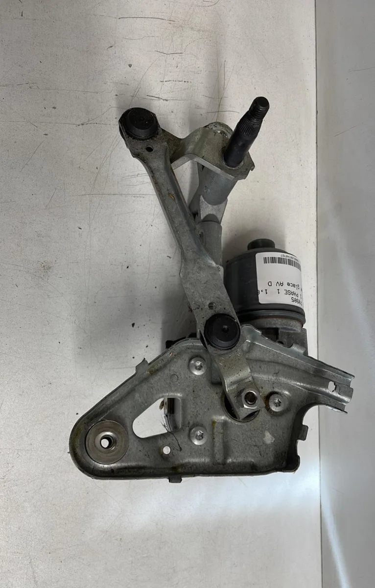 Moteur essuie-glace av droit Peugeot 3008 Monospace (0U_) 1.6 hdi (2009-2016) 5 portes occasion