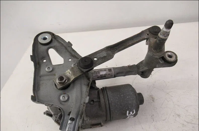 Moteur essuie-glace av droit Peugeot 3008 Monospace (0U_) 1.6 hdi (2009-2016) 5 portes occasion