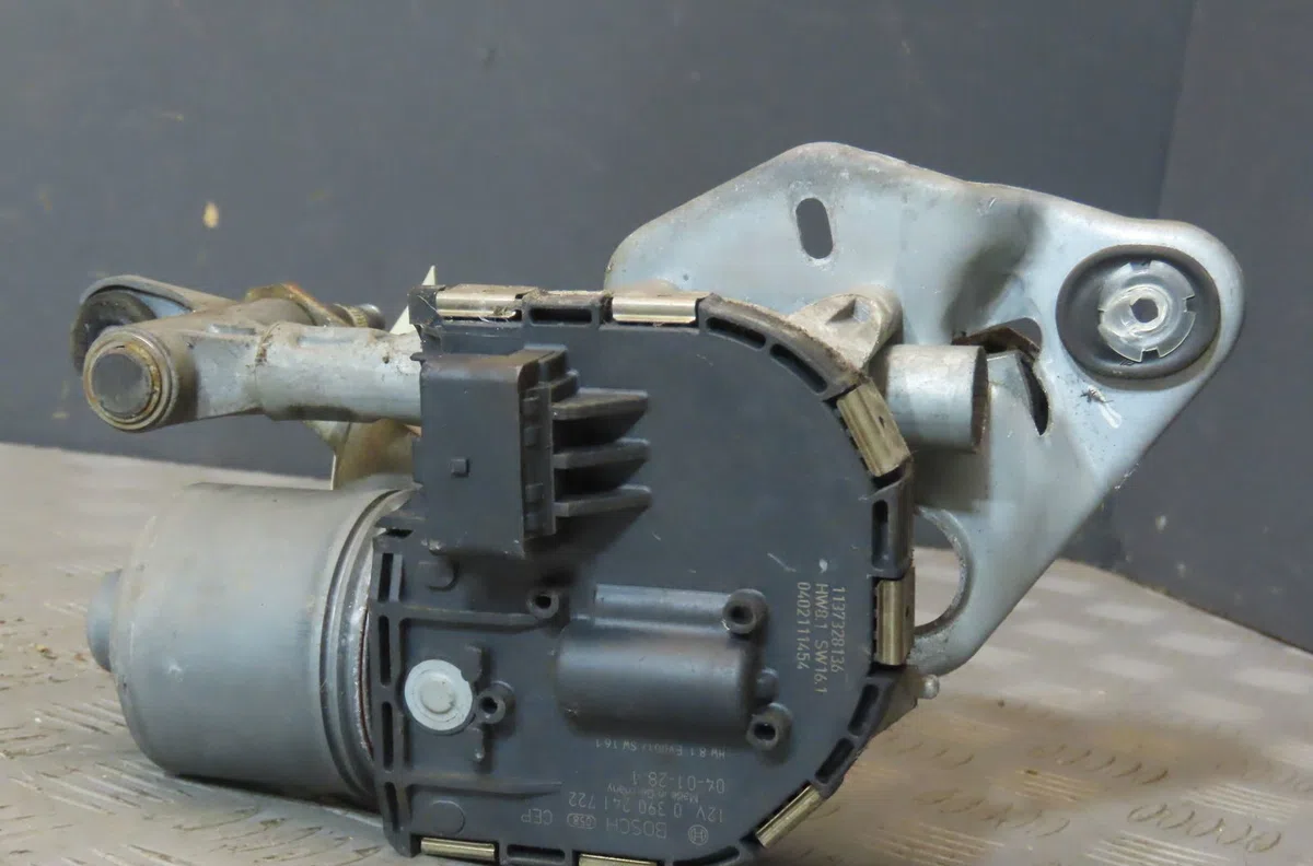 Moteur essuie-glace av droit PEUGEOT 407 2005 occasion