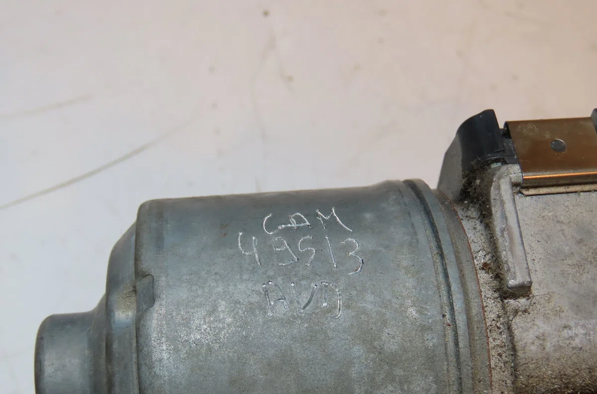 Moteur essuie-glace av droit Peugeot 407 (6D_) 2.0 hdi 135 (6drhrh, 6drhre, 6drhrg, 6drhrj) (2004-2010) 4 portes occasio