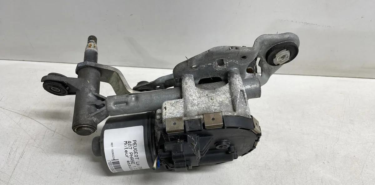 Moteur essuie-glace av droit Peugeot 407 (6D_) 2.0 hdi 135 (6drhrh, 6drhre, 6drhrg, 6drhrj) (2004-2010) 4 portes occasio