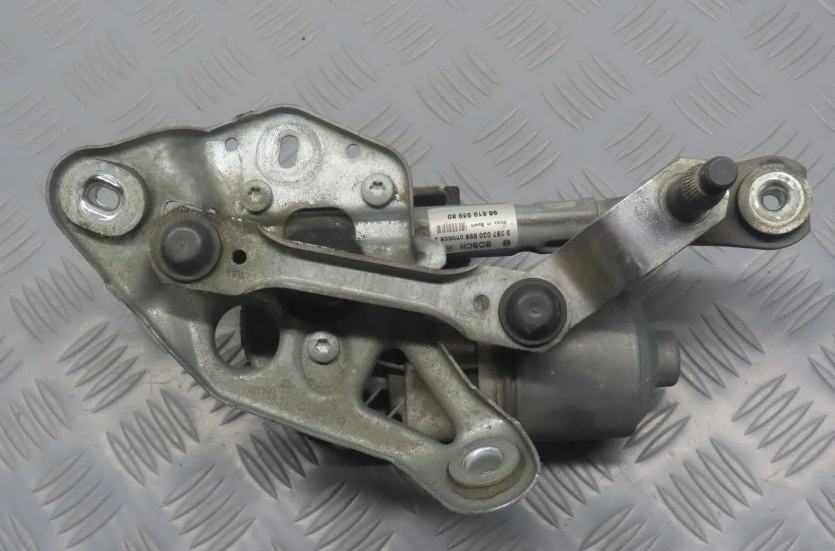 Moteur essuie-glace av droit Peugeot 407 Coupé (6C_) 2.0 hdi (2005) occasion