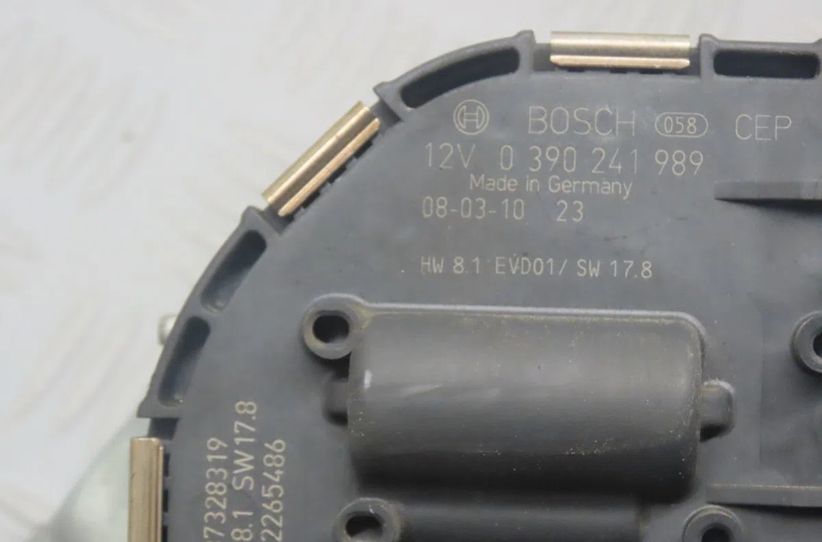 Moteur essuie-glace av droit Peugeot 407 Coupé (6C_) 2.0 hdi (2005) occasion