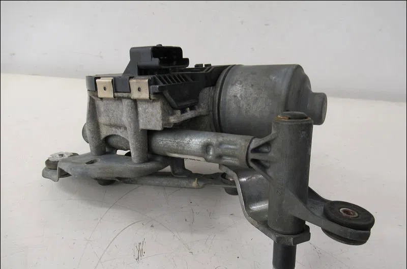 Moteur essuie-glace av droit Peugeot 407 SW (6E_) 1.6 hdi 110 (2004-2010) 5 portes occasion