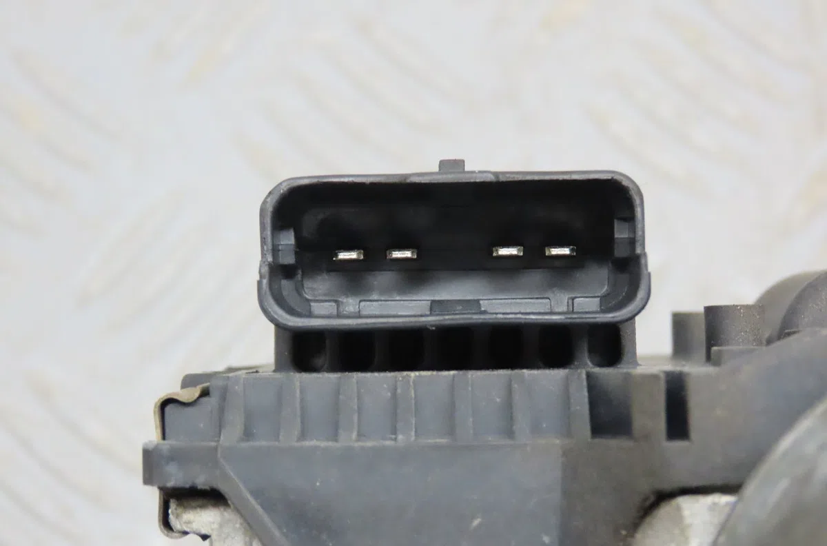 Moteur essuie-glace av droit Peugeot 407 SW (6E_) 2.0 hdi 135 (2004-2010) occasion