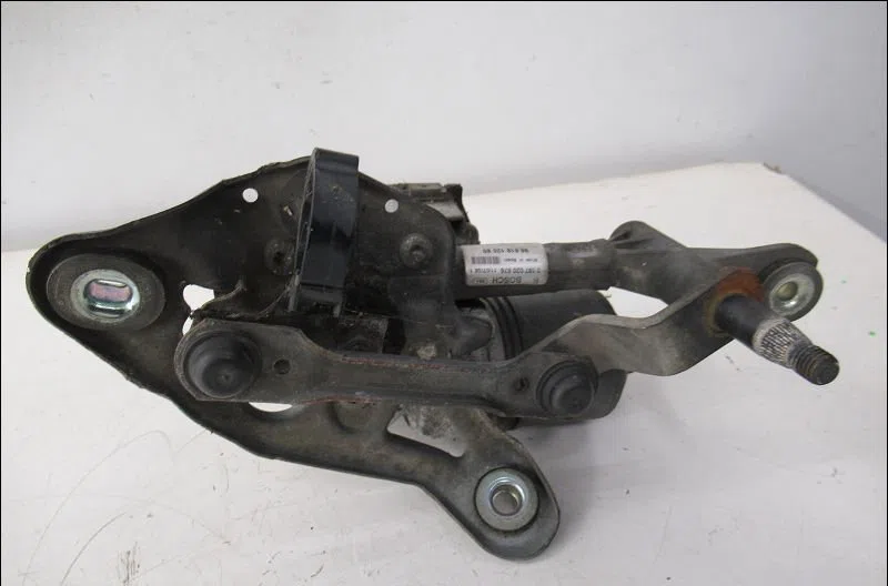 Moteur essuie-glace av droit Peugeot 407 SW (6E_) 2.0 hdi 135 (2004-2010) occasion