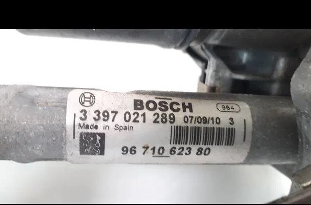 Moteur essuie-glace av droit PEUGEOT 5008 2010 occasion