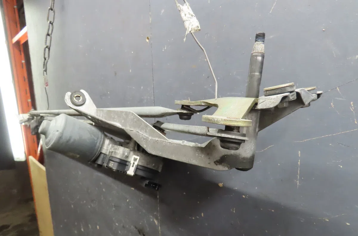 Moteur essuie-glace av droit Renault ESPACE IV (JK0-1_) 2.2 dci (jk0h) (2002-2006) occasion