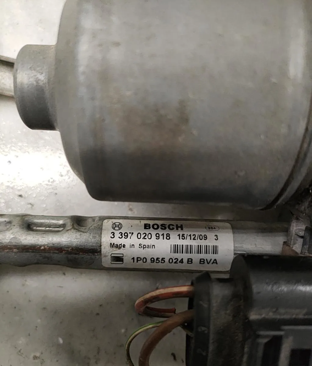 Moteur essuie-glace av droit SEAT LEON 2 PHASE 2 occasion