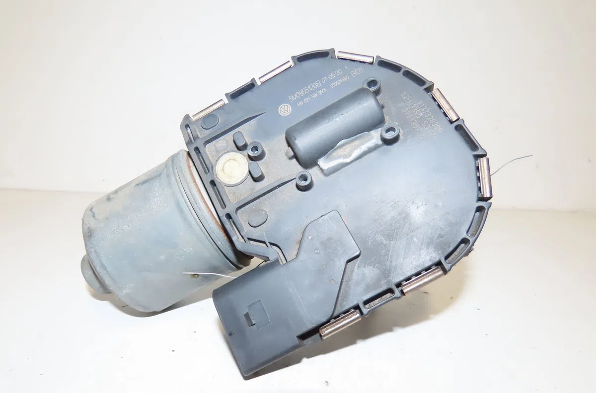 Moteur essuie-glace av droit Volkswagen GOLF PLUS V (5M1, 521) 1.9 tdi (2005-2009) 5 portes occasion