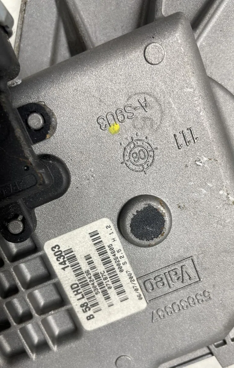Moteur essuie-glace av gauche Citroen C4 PICASSO I Monospace (UD_) 2.0 hdi 138 (2006-2013) 5 portes occasion