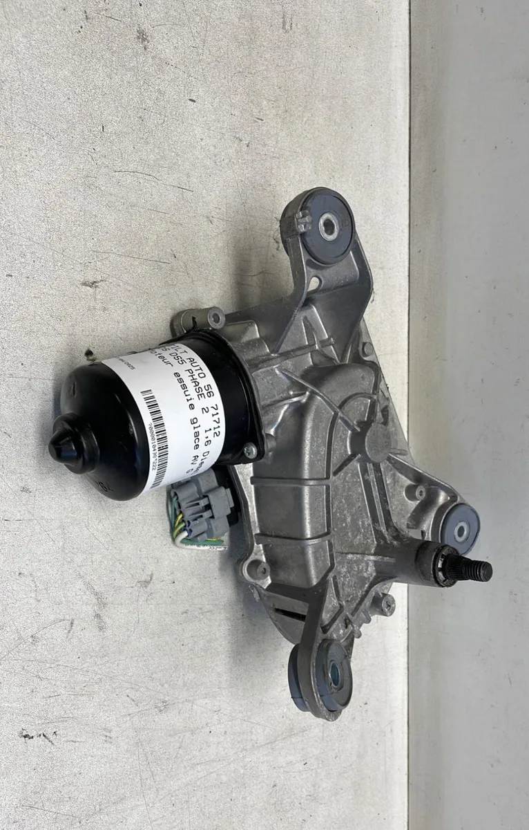 Moteur essuie-glace av gauche Ds DS 5 (KF_) 1.6 bluehdi 120 (2015-2018) 5 portes occasion