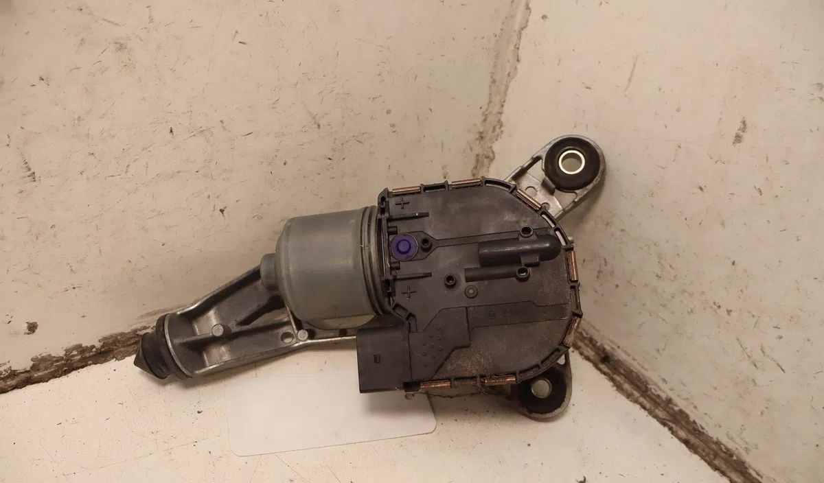 Moteur essuie-glace av gauche Ford FOCUS III Turnier 1.0 ecoboost (2012) occasion