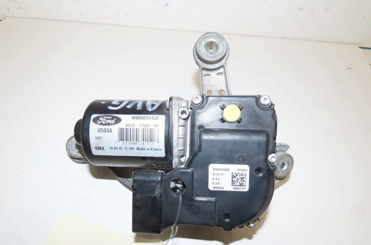 Moteur essuie-glace av gauche Ford MONDEO V A trois volumes (CD) 2.0 hybrid (2014) occasion