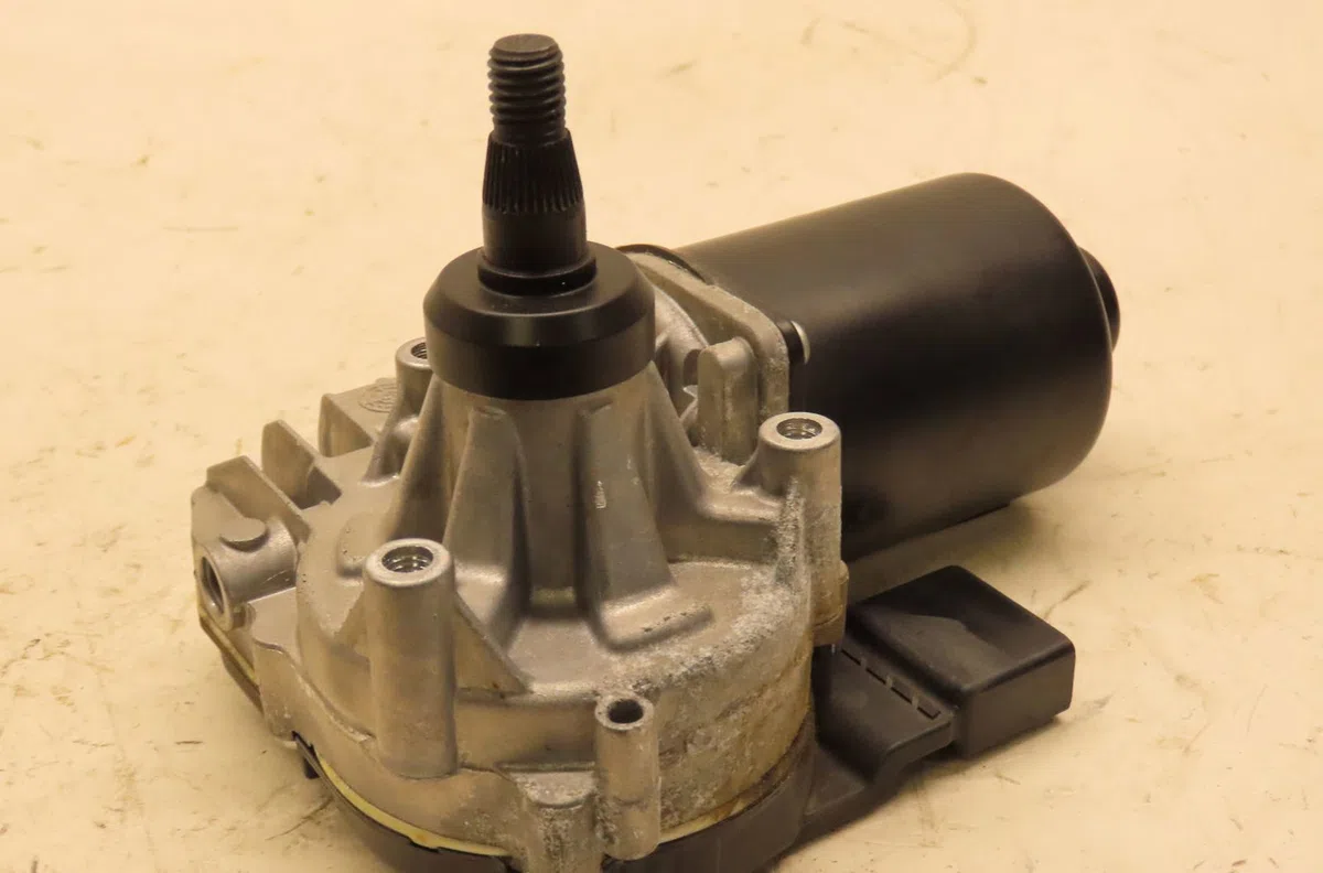 Moteur essuie-glace av gauche Ford TRANSIT CONNECT Monospace 1.5 tdci (2015) occasion