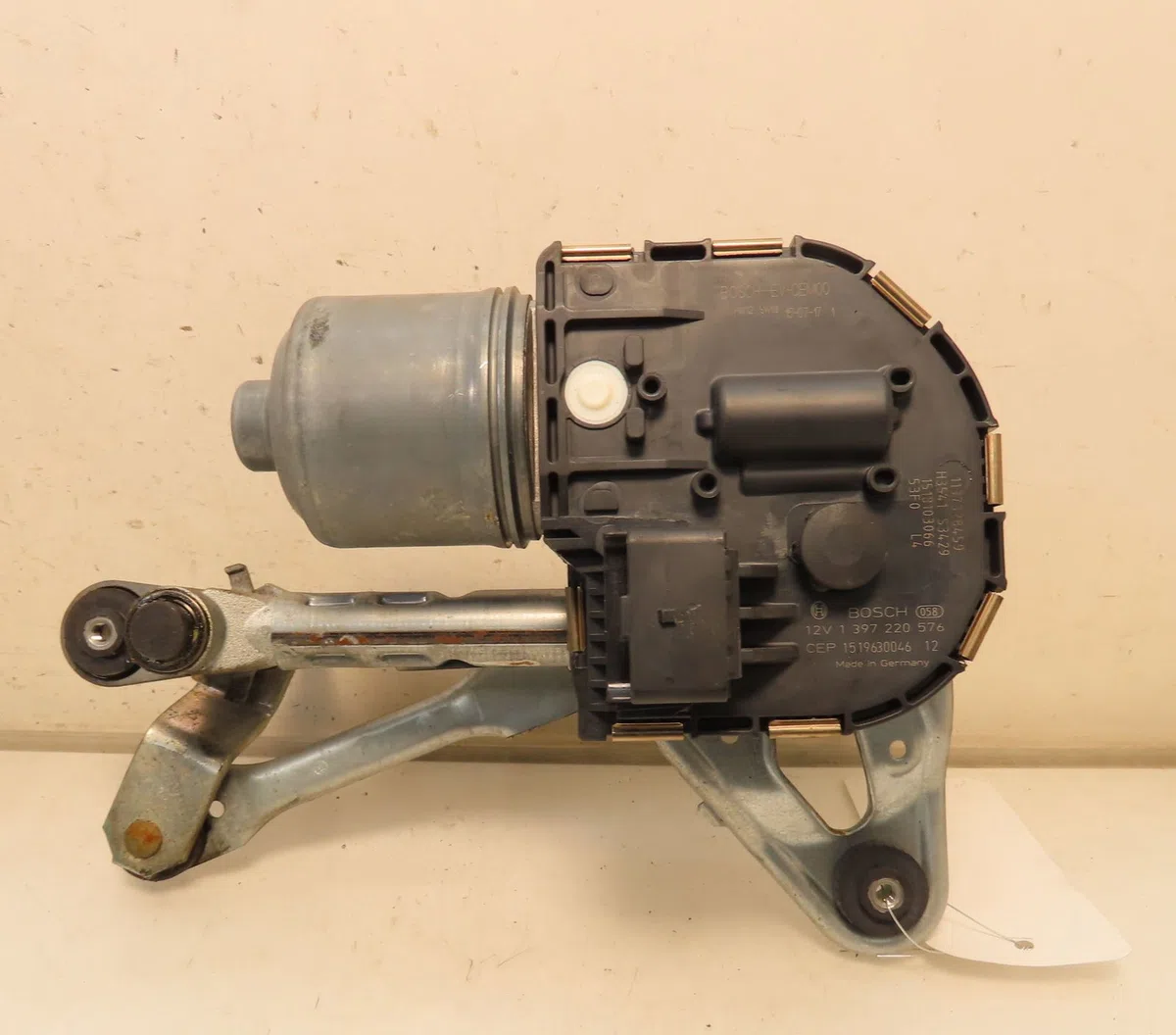 Moteur essuie-glace av gauche Peugeot 3008 Monospace (0U_) 1.6 bluehdi 120 (2014-2016) occasion
