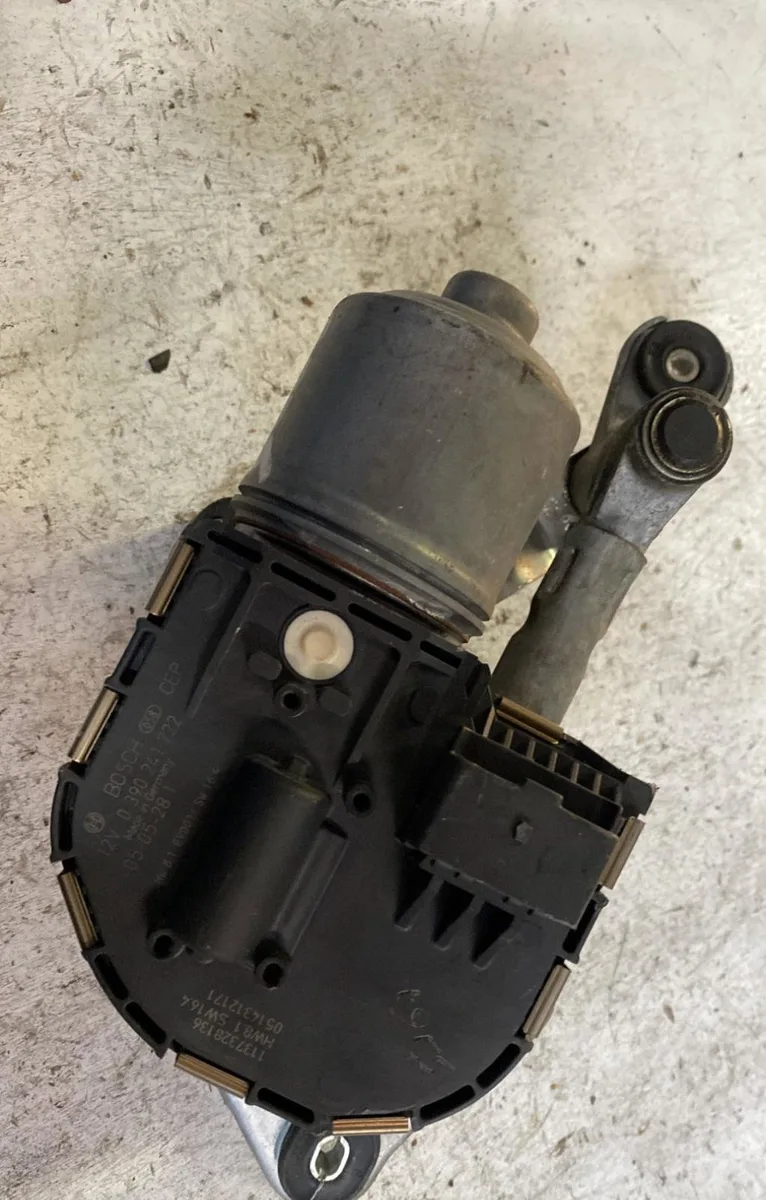 Moteur essuie-glace av gauche Peugeot 407 (6D_) 2.0 hdi 135 (6drhrh, 6drhre, 6drhrg, 6drhrj) (2004-2010) 4 portes occasi