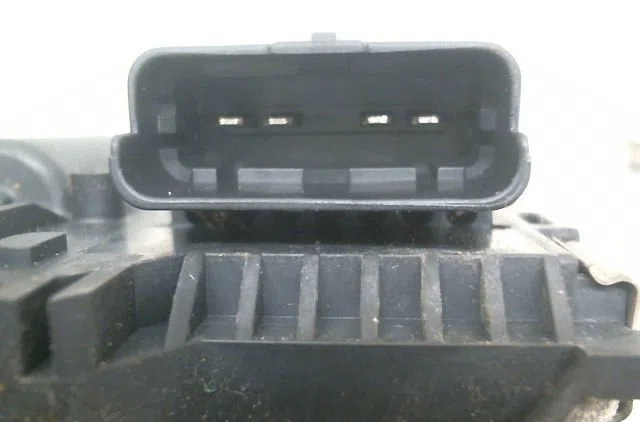 Moteur essuie-glace av gauche Peugeot 407 (6D_) 2.0 hdi 135 (6drhrh, 6drhre, 6drhrg, 6drhrj) (2004-2010) 4 portes occasi
