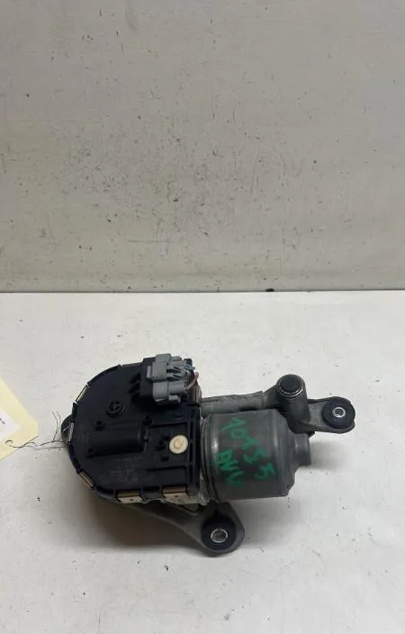 Moteur essuie-glace av gauche Peugeot 407 SW (6E_) 2.7 hdi (2005-2010) occasion