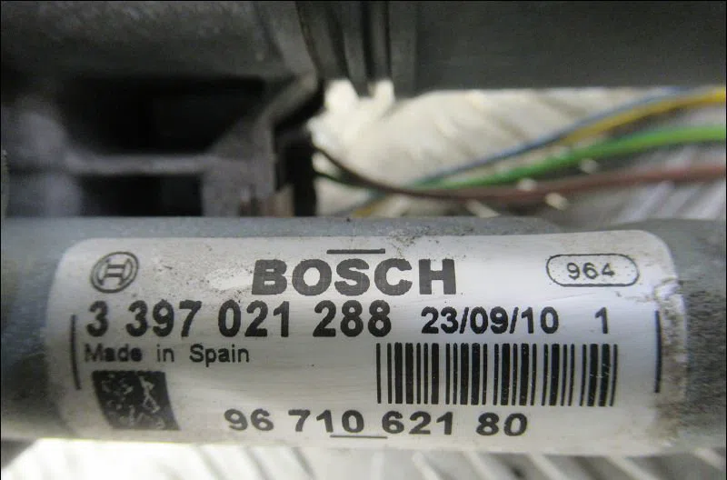 Moteur essuie-glace av gauche Peugeot 5008 (0U_, 0E_) 1.6 hdi (2010-2017) 5 portes occasion