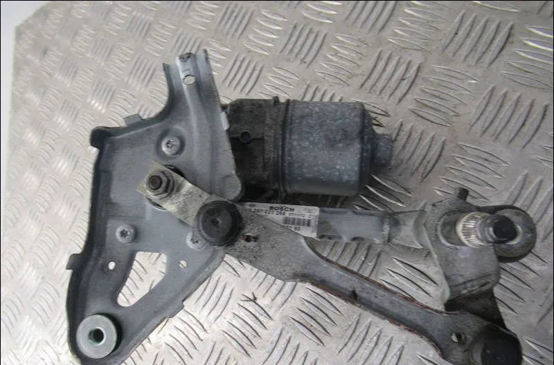 Moteur essuie-glace av gauche Peugeot 5008 (0U_, 0E_) 1.6 hdi (2010-2017) occasion