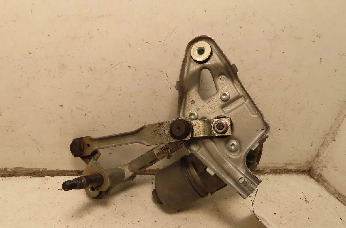 Moteur essuie-glace av gauche Peugeot 5008 (0U_, 0E_) 1.6 hdi (2010-2017) occasion