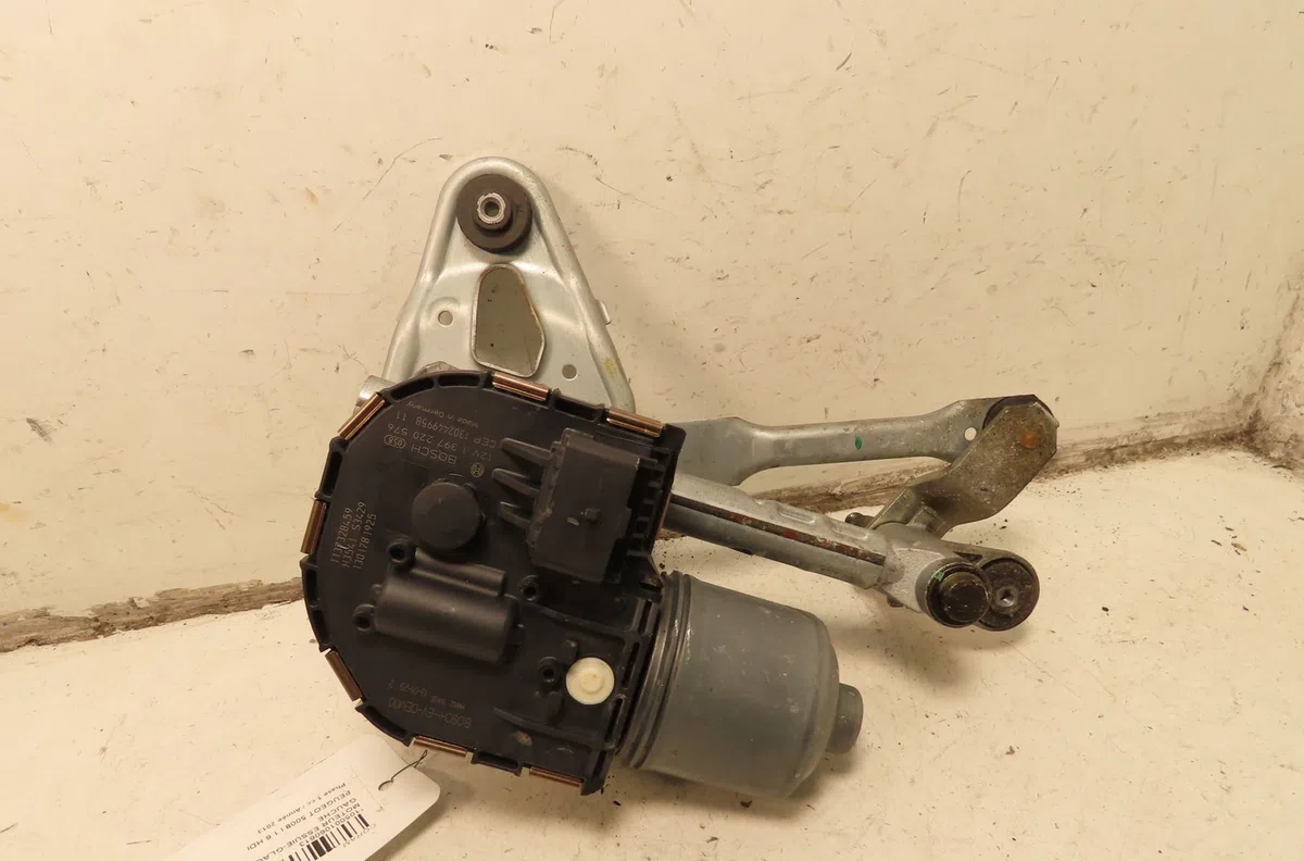 Moteur essuie-glace av gauche Peugeot 5008 (0U_, 0E_) 1.6 hdi (2010-2017) occasion