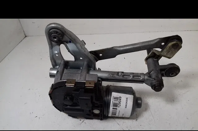 Moteur essuie-glace av gauche Peugeot 5008 (0U_, 0E_) 1.6 hdi (2010-2017) occasion