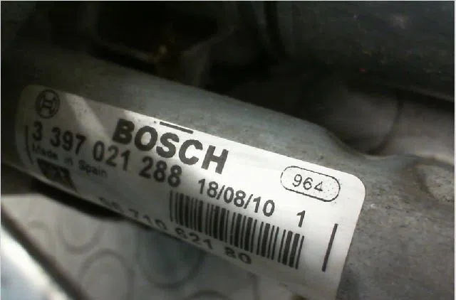 Moteur essuie-glace av gauche PEUGEOT 5008 I Phase 1 11-2009--12-2013 1.6 HDI 110ch occasion