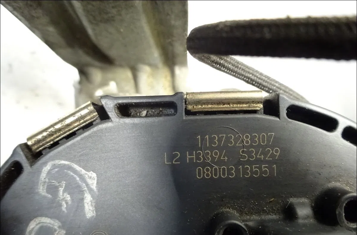 Moteur essuie-glace av gauche Volkswagen GOLF PLUS V (5M1, 521) 1.9 tdi (2005-2009) 5 portes occasion