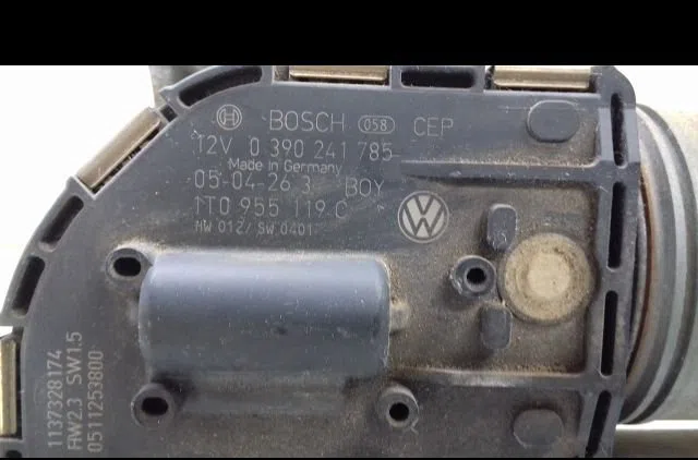 Moteur essuie-glace av gauche Volkswagen TOURAN (1T1, 1T2) 1.9 tdi (2003-2004) 5 portes occasion