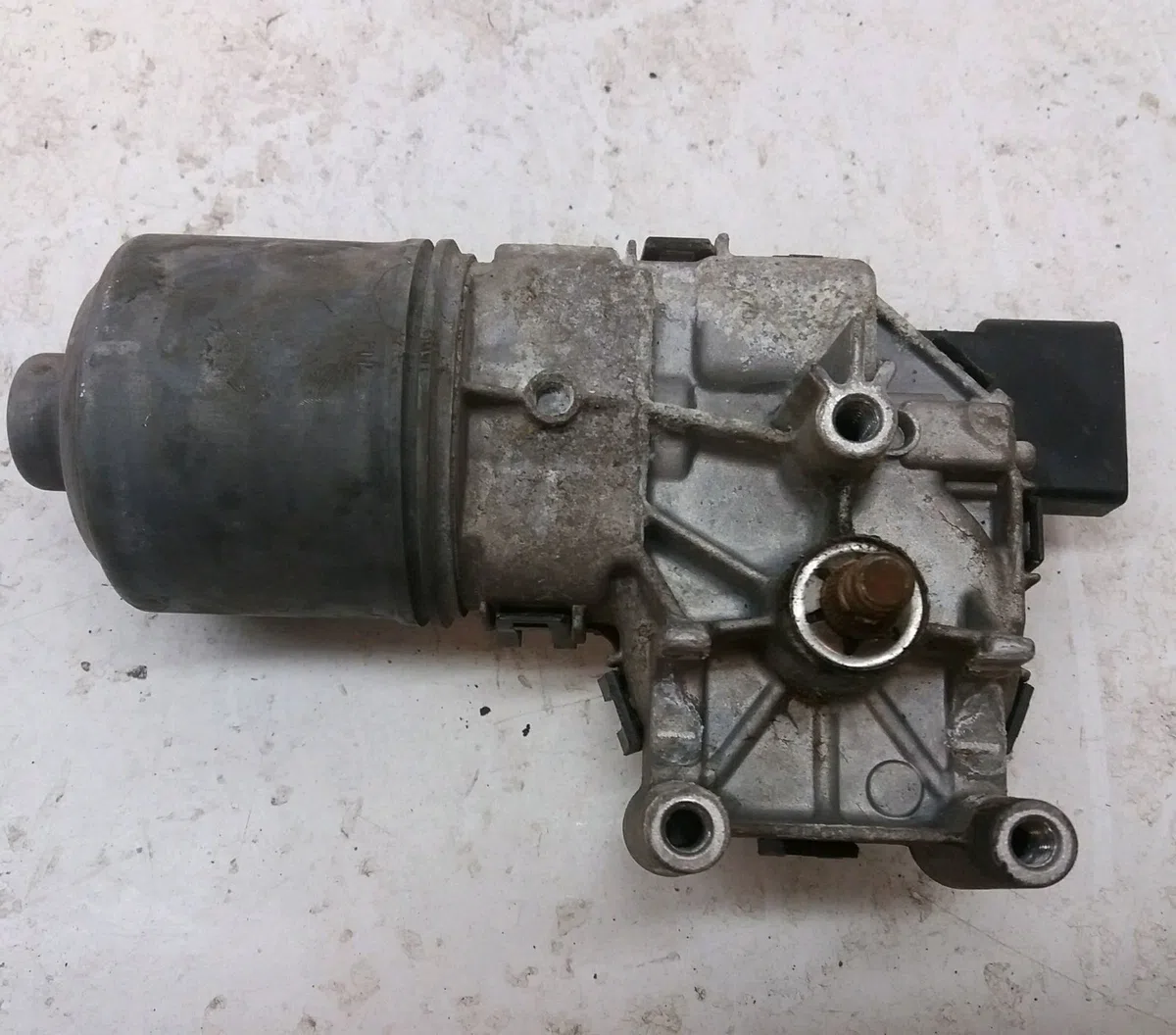Moteur essuie-glace avant Alfa romeo 147 (937_) 1.9 jtdm 16v (937.axn1b, 937.bxn1b) (2004-2010) occasion