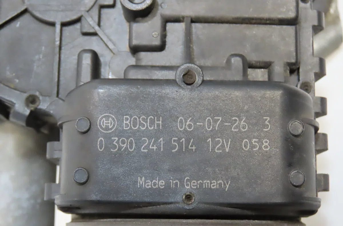 Moteur essuie-glace avant Alfa romeo 147 (937_) 1.9 jtdm (937.axd1a, 937.axv1a, 937.bxb1a) (2004-2010) occasion