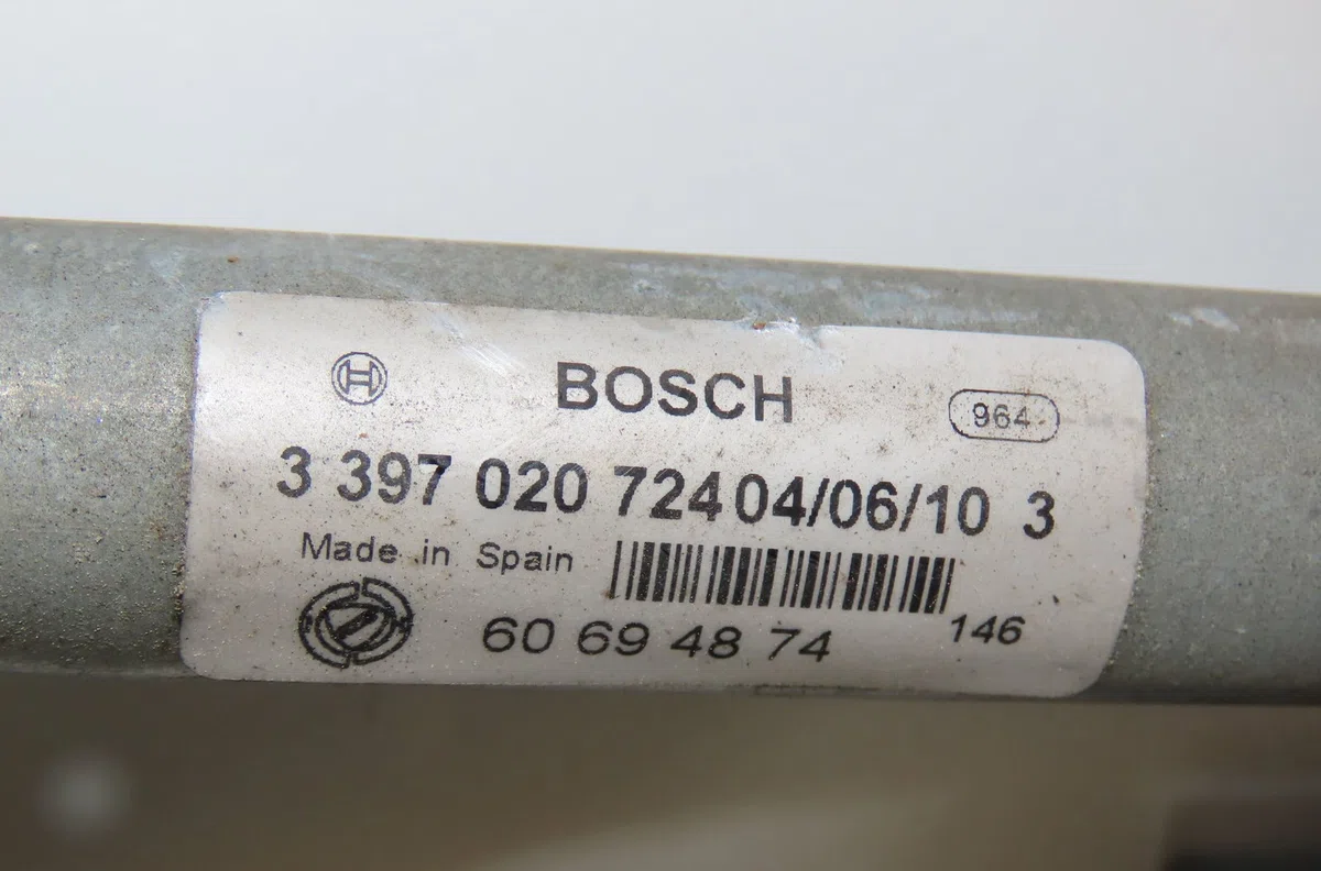 Moteur essuie-glace avant Alfa romeo 159 Sportwagon (939_) 1.9 jtdm 8v (939bxe1b) (2006-2011) occasion