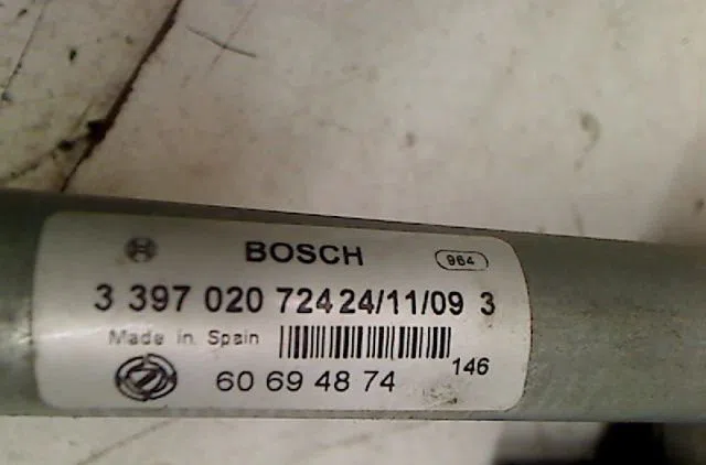 Moteur essuie-glace avant Alfa romeo 159 Sportwagon (939_) 2.0 jtdm (939bxp1b) (2009-2011) occasion