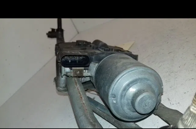 Moteur essuie-glace avant AUDI A3 1.6 TDI E DPF - 105 - occasion