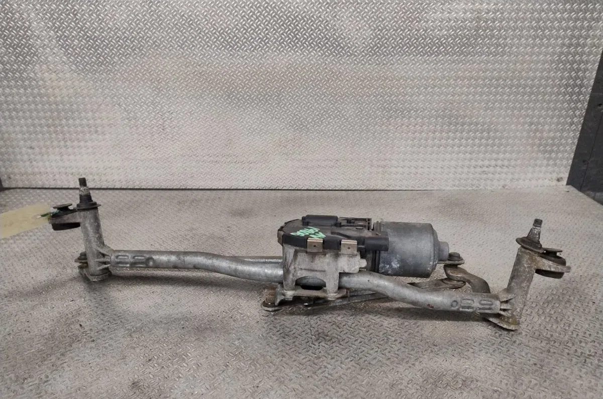 Moteur essuie-glace avant Audi A3 (8P1) 2.0 tdi 16v (2003-2012) 3 portes occasion