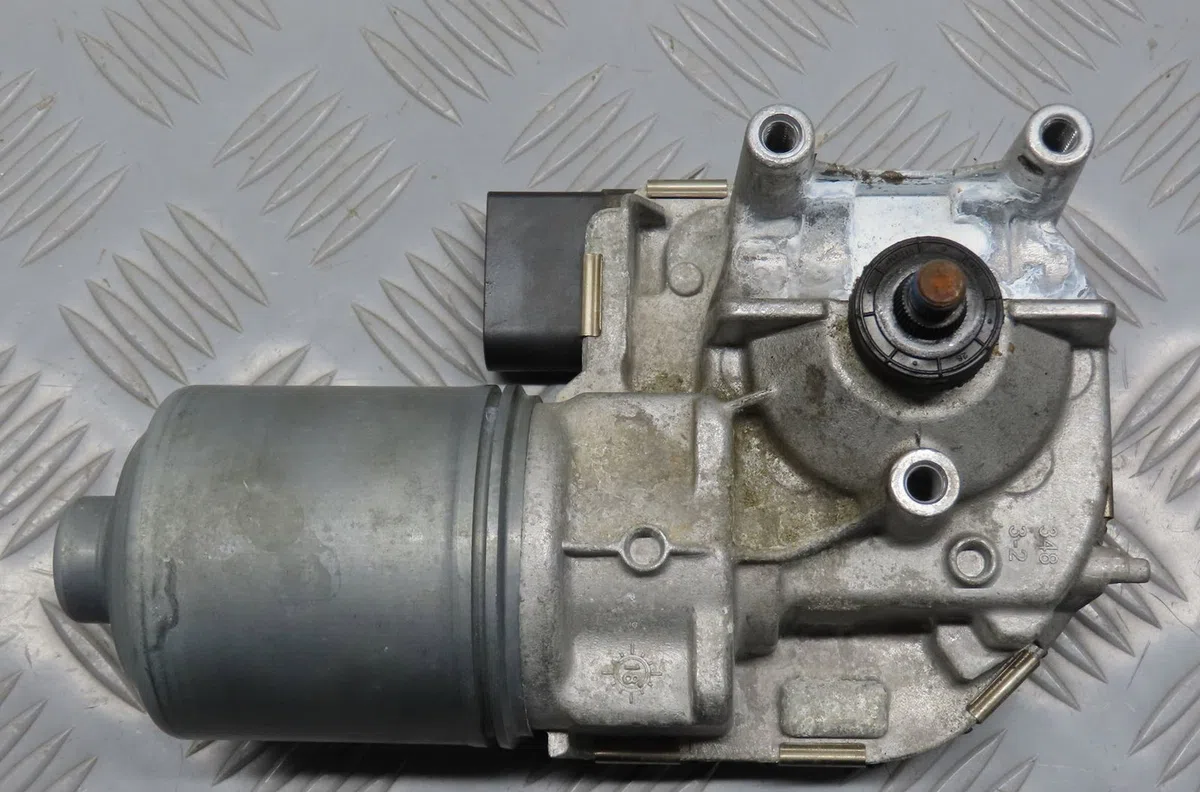 Moteur essuie-glace avant Audi A3 Sportback (8VA, 8VF) 2.0 tdi quattro (2013-2018) occasion