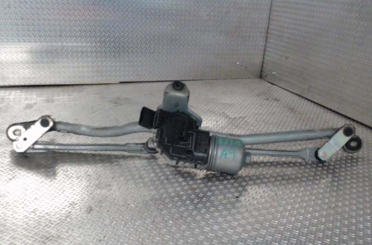 Moteur essuie-glace avant AUDI A4 2  A4 2 AVANT PHASE 2 BREAK occasion