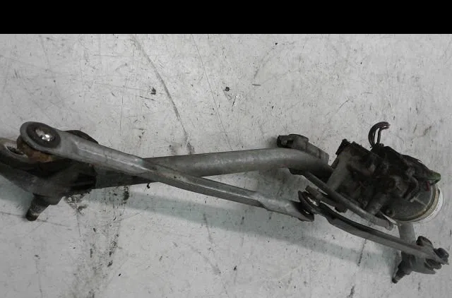 Moteur essuie-glace avant Audi A4 B5 (8D2) 1.9 tdi (1995-2000) 4 portes occasion