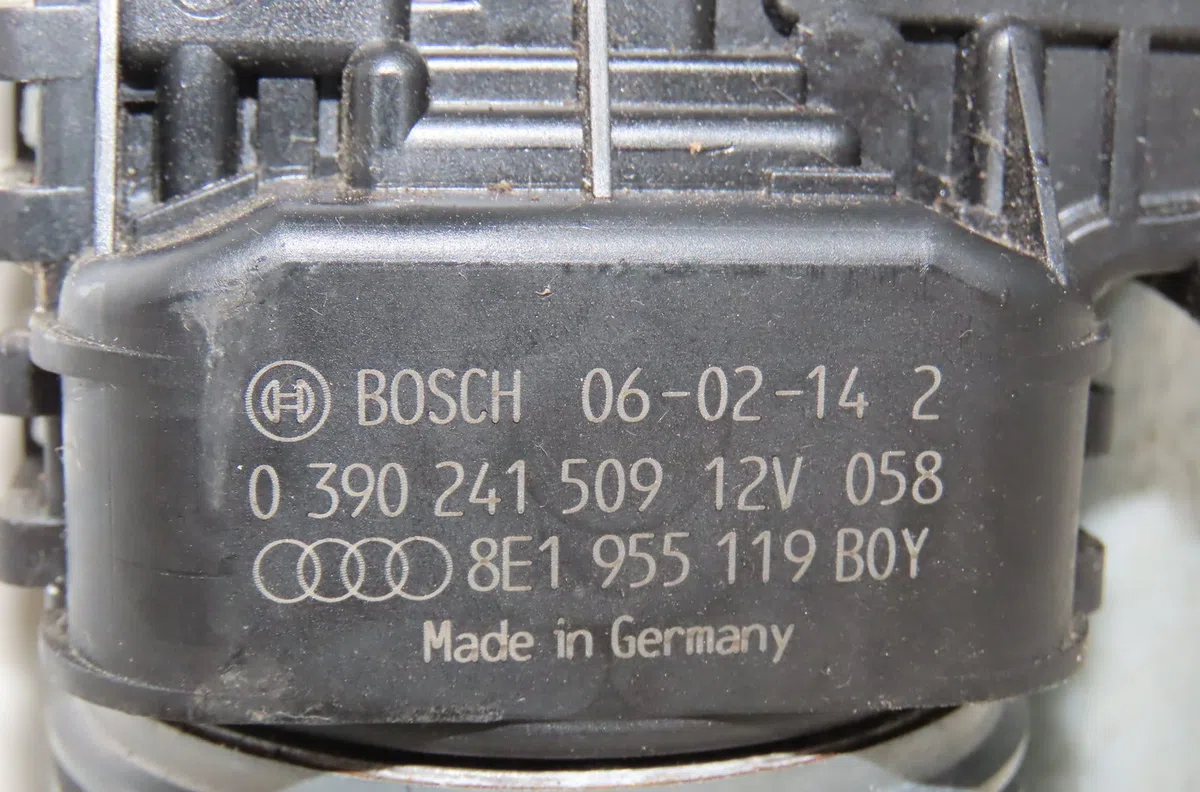Moteur essuie-glace avant Audi A4 B7 (8EC) 2.0 tdi 16v (2004-2008) 4 portes occasion