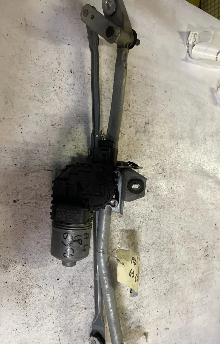 Moteur essuie-glace avant Audi A4 B7 (8EC) 2.0 tdi (2004-2008) occasion