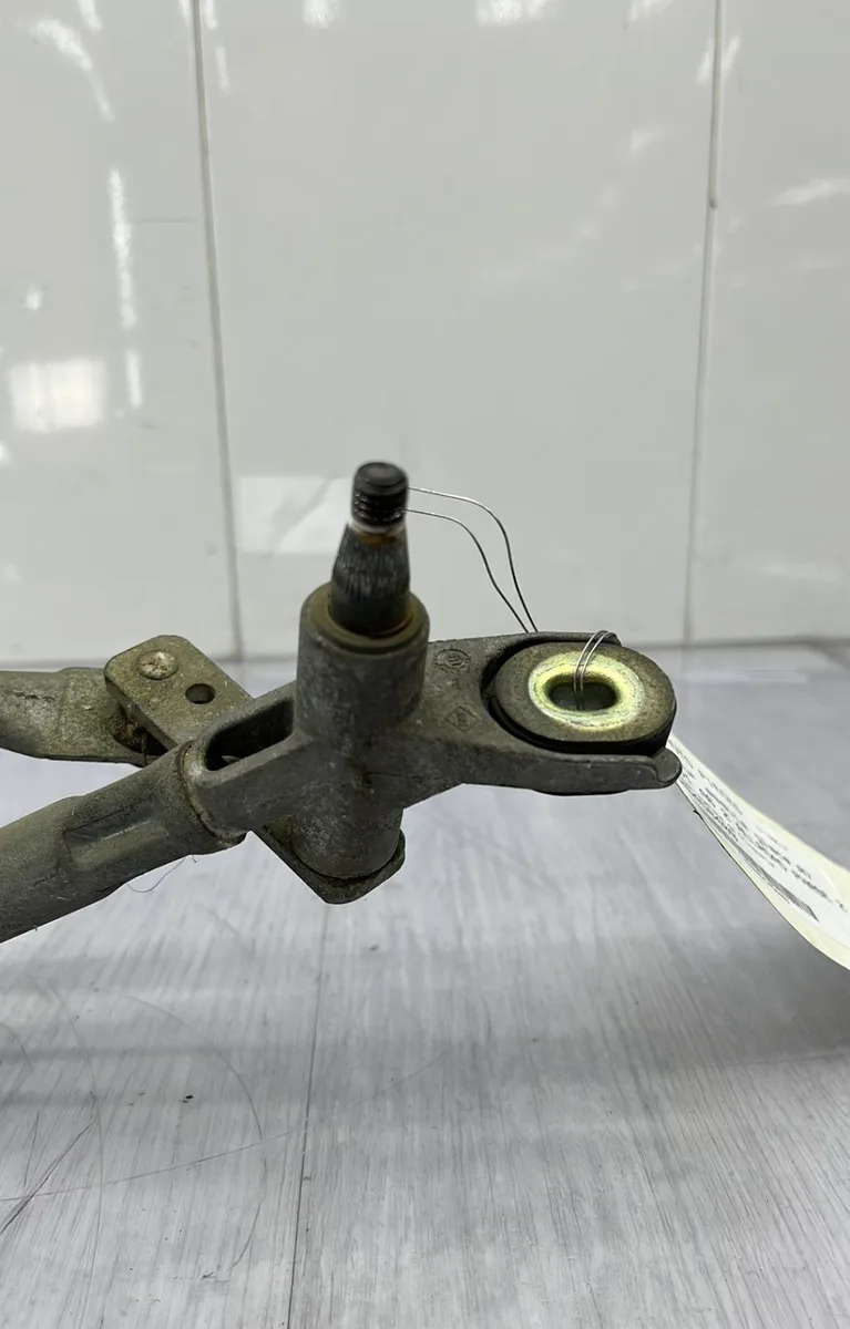 Moteur essuie-glace avant AUDI A6 2 ALLROAD PHASE 2 BREAK occasion