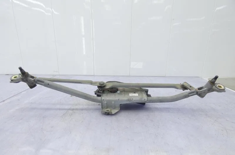 Moteur essuie-glace avant AUDI A6 2 AVANT PHASE 1 BREAK occasion