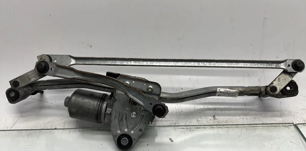 Moteur essuie-glace avant AUDI A6 3 AVANT PHASE 1 BREAK occasion